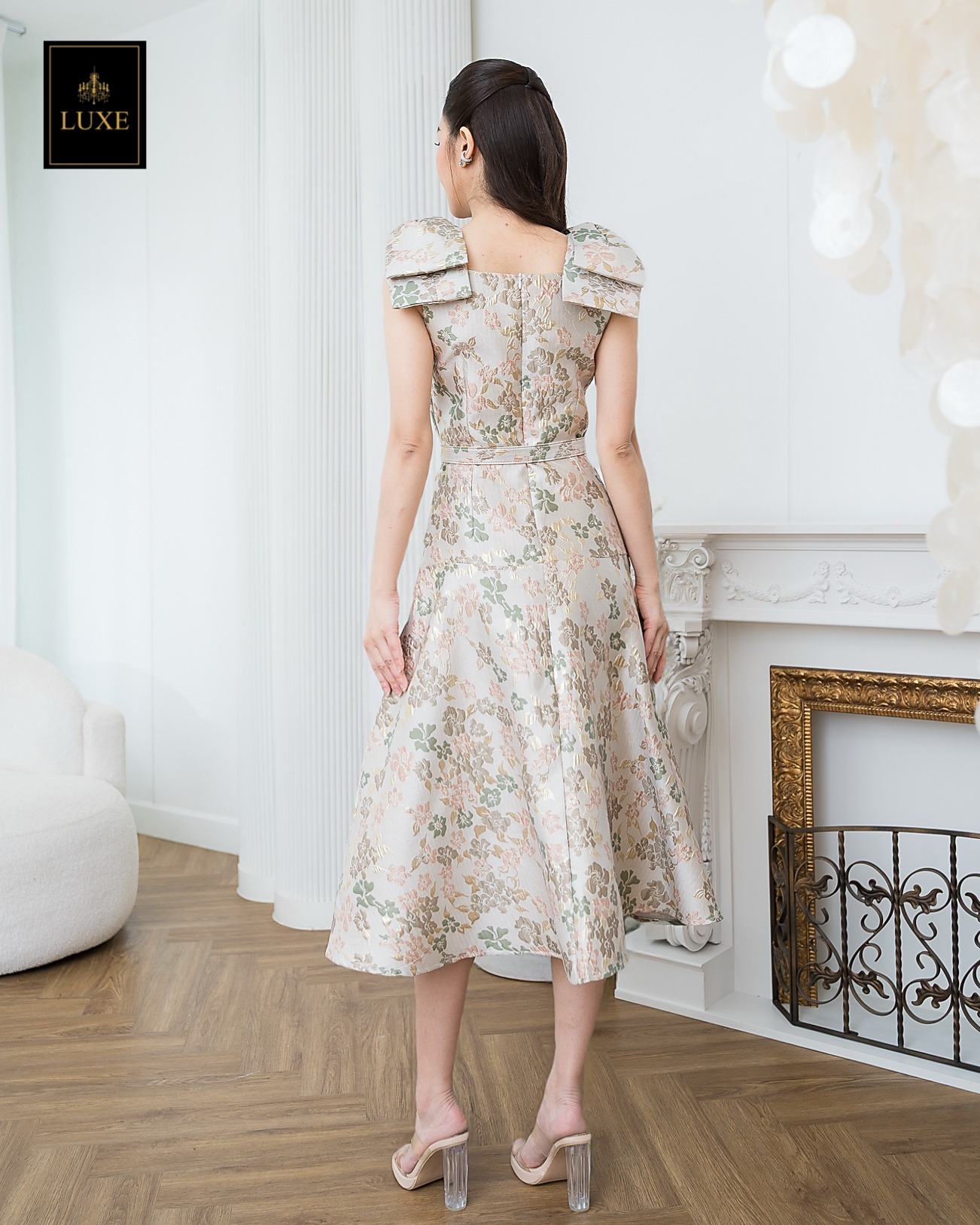 เดรสแฟชั่น เดรสเสื้อกล้ามแขนกุด กระโปรงบาน