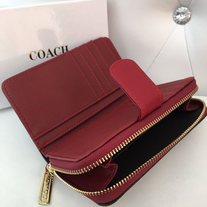 กระเป๋าสตางค์ รุ่นขายดี กระเป๋าสตางค์ Coach สองพับ งานเกรดพรีเมี่ยมปั้มทุกจุด ติดโลโก้ปั้ม Coach ด้านใน 1 ช่องใส่เเบงค์ ใส่บัตร 1 ซิป ภายในมี 2 ช่อง งานสวย เนี๊ยบสุด อุปกรณ์ กล่องเเบรนด์