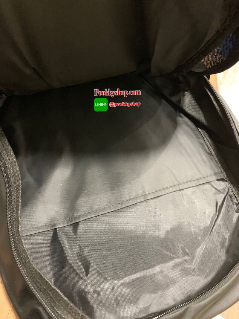 Adidas Large Backpack กระเป๋าเป้สะพายหลังทรงสปอร์ต น้ำหนักเบา ช่องหลักเปิดปิดด้วยซิปคู่ ใส่หนังสือเรียน เอกสารอื่นๆได้ มีช่องแยกใส่แล็ปท็อป ด้านหน้ามีอีก1ช่องซิปบุตาข่ายเพื่อการระบายอากาศที่ดี สไตล์แบบunisex ใครจะออกทริป ไปเที่ยว เล่นกีฬา แนะนำใบนี้เลยคร้