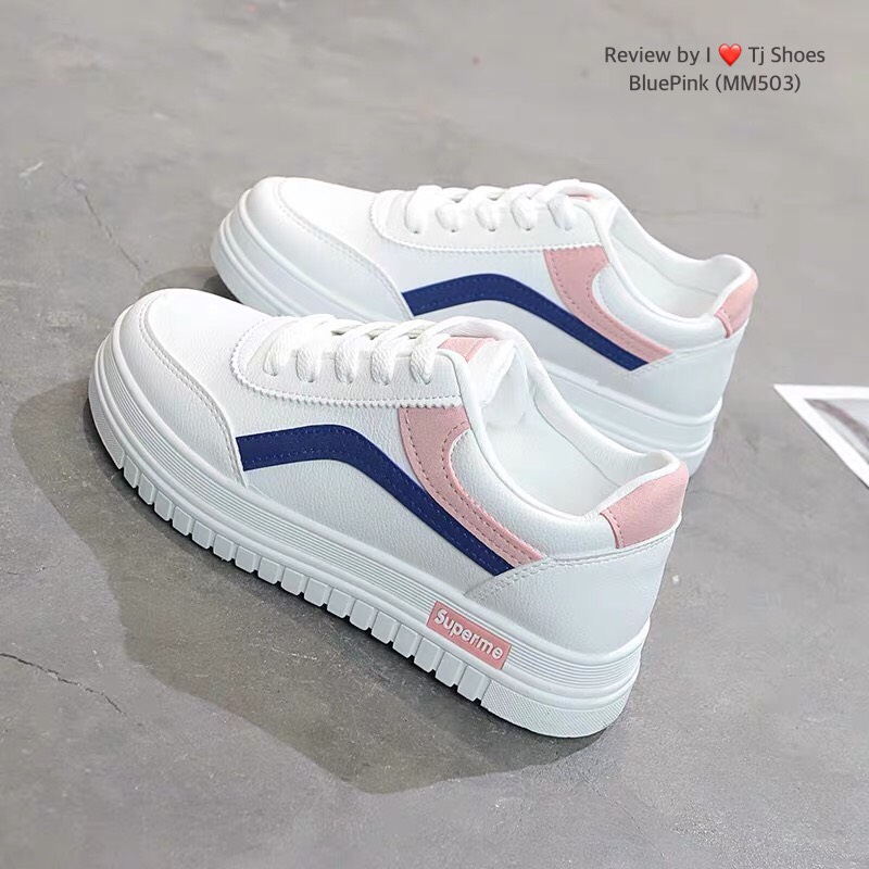 ที่สุดของความเกร๋ ต้องยกให้คู่นี้จร้า!!! รองเท้าผ้าใบนำเข้าเพื่อสุขภาพ สุคคิ้วท์ หนังนิ่มมาก นิ่มสุดๆ น้ำหนักเบา พื้นยางอย่างดี ใส่นิ่มเดินสบายมาก ใส่เดินสบายๆได้ทั้งวัน ของจริงงานสวยมาก จับแมทกับชุดอะไรก็น่ารัก เป็นรุ่นแนะนำ รีบสั่งด่วนๆ ช้าหมดอดนร้า (สู