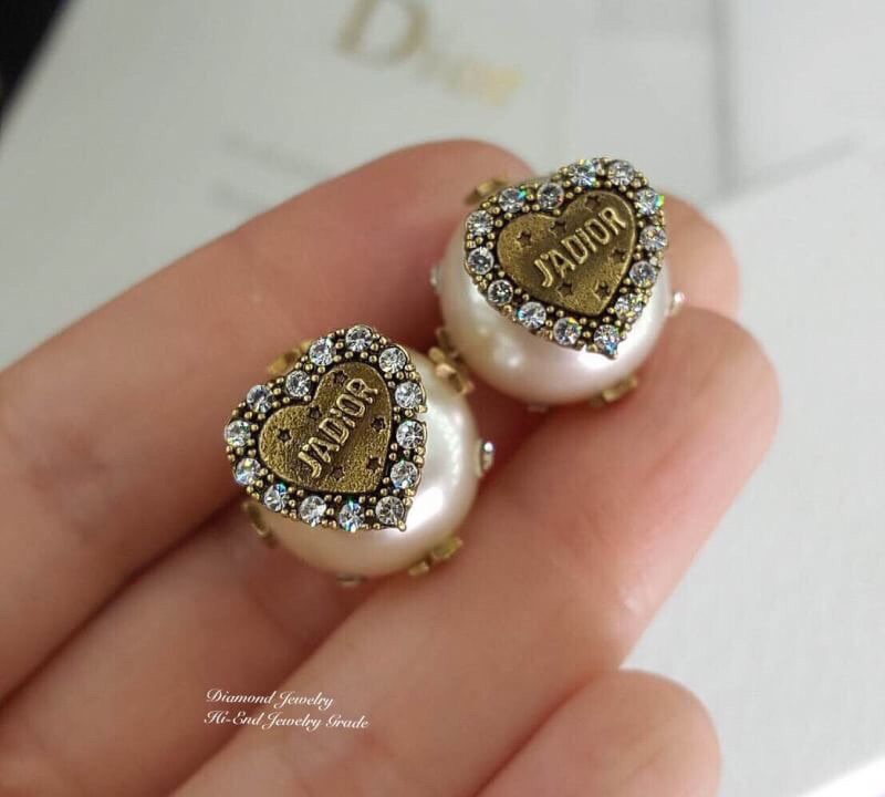 Super Hi-End Quality !!!!! ((เกรด 1:1 ดีที่สุดในท้องตลาด แสตมครบค่ะ)) Dior Tribales Earrings **คอลเลคชั่น Autumn 2018 ใหม่ล่าสุดเลยคร่า** งาน 1:1 เหมือนในช็อปเป๊ะๆ ต่างหูดิออรุ่นใหม่ ล่าสุดชนช็อป ดีไซน์สวยมากๆค่ะ ประดับอะไหล่ทองแอนทีคอย่างดี งานสวยไร้ที่ต