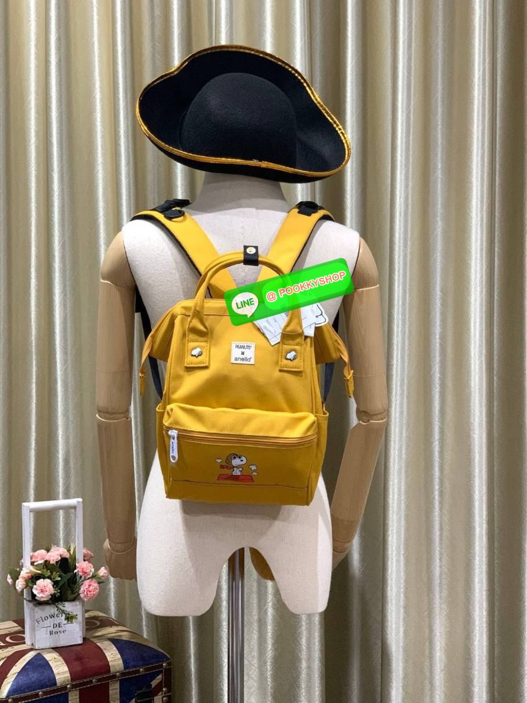 ANELLO x Peanuts Backpack (Size Kids) os-s043 ได้ Collaboration หรือเป็นการร่วมงานกับตัวการ์ตูนสุดคลาสสิคอย่าง Peanuts มานำเสนอโดยเอาคาแลคเตอร์ ในการใช้ชีวิตประจำวัน ที่เหมาะสม มาวางบนตัวกระเป๋า กระเป๋า anello (อเนลโล่) กระเป๋าเป้แบรนด์ของญี่ปุ่น ที่มีเอก