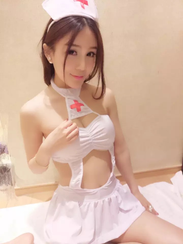 ชุดเดรสขาว นางพยาบาลสีขาว แต่งเว้า สวยเปรี้ยวเซ็กซี่มากๆคะ