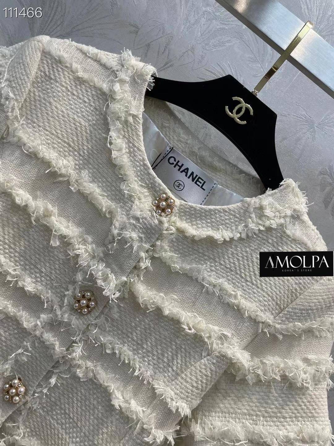 พร้อมส่ง !! DRESS CHANEL TWEED 2022SS ใหม่ล่าสุด งานสวยยตาแตกกค๊า กระดุมมุข ผ้าทวิตงานอย่างดี มาพร้อมสายเข็มขัดมุข กระดุมอย่างดี ใส่เข้ากันบอกเลยว่า สวยสุดๆ ห้ามพลาดเลยน๊า ป้าย Tag CHANEL