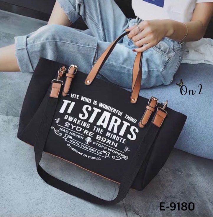 กระเป๋าสะพาย Shopping มาใหม่ หน้าพิมพ์ตัวอักษรภาษาอังกฤษ สายถือแต่งหนัง มาพร้อมสายสะพายยาว