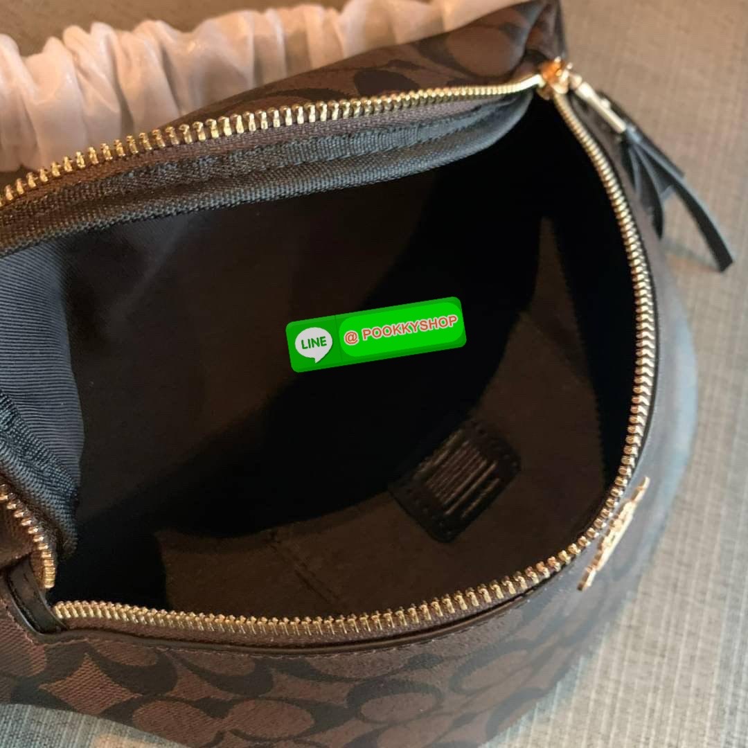 COACH F48740 BELT BAG IN SIGNATURE CANVAS กระเป๋าคาดอกทรง Unisex ทรงโดมรุ่นยอดฮิตไม่มีตกเทรน สวยเท่ทุกสี วัสดุหนังแคนวาสเคลือบคุณภาพดีตัดหนังแท้ ทนทาน ใช้งานง่าย ภายในเป็นช่องโล่ง ใส่ของได้เยอะ หยิบจับได้สะดวก ใช้ได้ทั้งชายและหญิง ใบจริงสวยไม่ผิดหวังคะ
