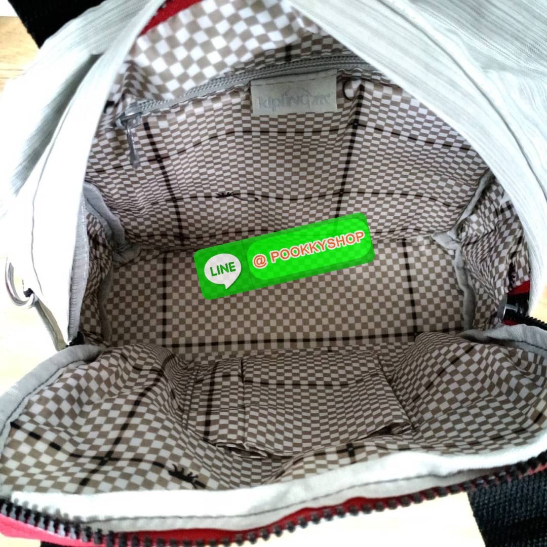 KIPLING 3 WAYS MINI BACKPACK ซับในลายตาราง กระเป๋าสะพาย 3 Ways รุ่นใหม่ วัสดุ Nylon & Polyester 100% หูหิ้วหนังปั๊มชื่อแบรนด์ สายสะพายยาวเลื่อนปรับได้ free size และ สามารถถอดได้ สามารถถือหรือสะพายได้ จะสะพายไหล่ สะพายเฉียง Crossbody หรือจะคล้องสายเป็นเป้ส