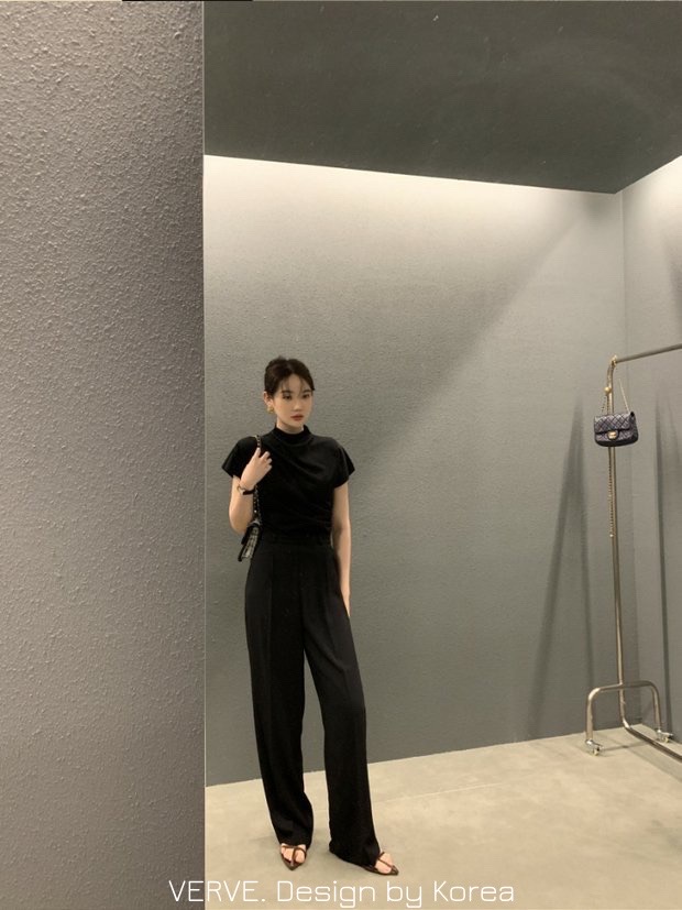 เสื้อแฟชั่น เสื้อแขนสั้นคอปีน ไหล่และเอวจับจีบระบายเฉียงพริ้วสวย