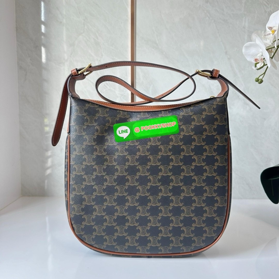 CELINE HELOISE CUIR TRIOMPHE BAG IN TRIOMPHE CANVAS AND CALFSKIN TAN 🔖กระเป๋าสะพายทรง HOBO รุ่นฮอตตลอดไม่มีเอ้าท์ ใบใหญ่จะสัมภาระได้เยอะ