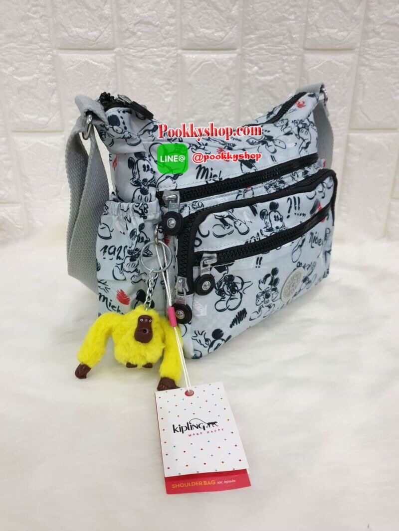 พร้อมส่ง KIPLING CROSSBODY BAG กระเป๋าสะพายพิมพ์ลายมิกกี้สีสันสดใส จุดเด่นมีช่องซิปหลายช่อง จุของได้เยอะและเป็นสัดส่วน มาพร้อมกับสายสะพายที่สามารถปรับระดับได้ จะสะพายข้างหรือสะพายแบบเฉียงก็ดูดีนะคะ รุ่นนี้ขอแนะนำเลยค่าาา