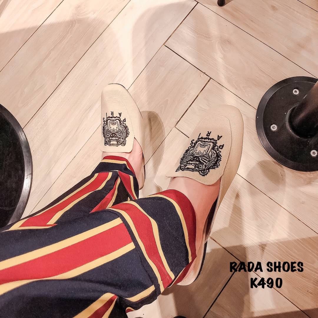 2020 New Shoes ... รองเท้าหัวปิดเคนโซ เปิดส้น พร้อมส่งรองเท้า ... รองเท้า เปิดส้น ขานดีเป็นผ้าปัก ลาย พื้นบุนวม บอกเลย เป็นรุ่นแนะนำ ขายดีต้องบอกต่อ ชอบสั่งเลยมีไม่เยอะนะคะ