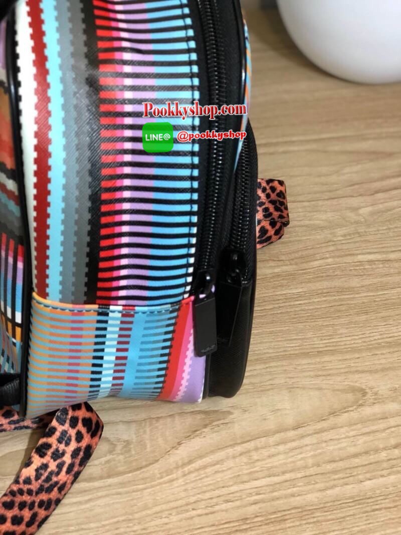 ADIDAS MINI BACKPACK กระเป๋าเป้หรือสะพายหนังPu คุณภาพดี สไตล์ Sport ขนาดมินิ น้ำหนักเบา ด้านหน้ามีโล้โก้และช่องซิป เปิดปิดด้วยซิปสะดวกใช้ หัวซิปแบรนด์ ภายในมีช่องใส่ของ หูจับถนัดมือ สายสะพายปรับได้ตามต้องการ สามารถสะพายเป็นเป้ หรือกระเป๋าสะพาย Crossbody ใ