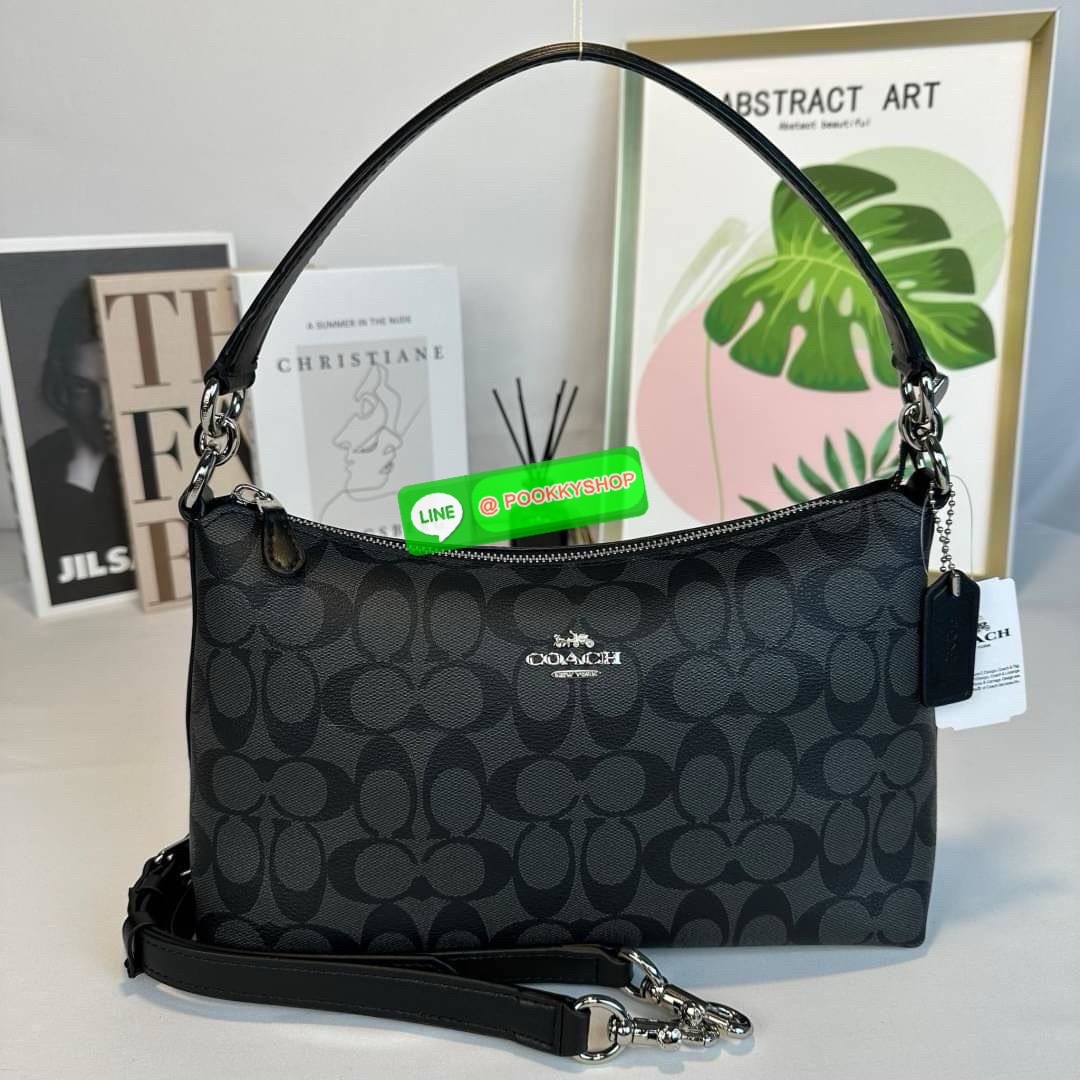 กระเป๋าสะพาย LEWIS IN SIGNATURE CANVAS ( COACH F85696) กระเป๋าหนังลาย C ผ้าใบเคลือบซิกเนเจอร์ พร้อมรายละเอียด หนัง เรียบ] ภายในกระเป๋ามัลติฟังก์ชั่น ปิดด้วยซิป ซับในผ้า