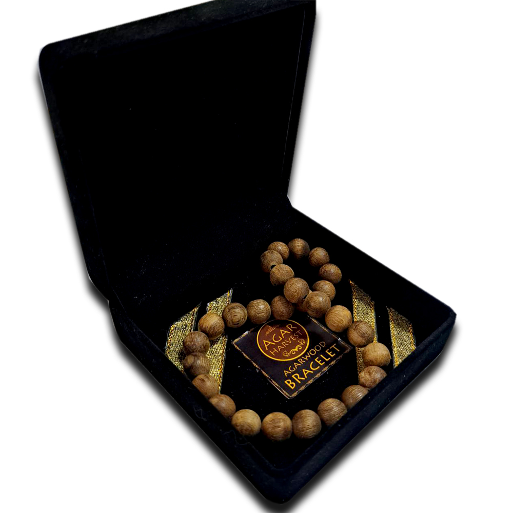 สร้อยข้อมือ กำไล ลูกประคำ จากแก่นไม้หอมกฤษณา ในกล่องกำมะหยี่ สวยหรู (27เม็ด 10มิล) Agarwood Beads Bracelet with Box (27 Beads) 10mm / Mala / Rosary 1 unit