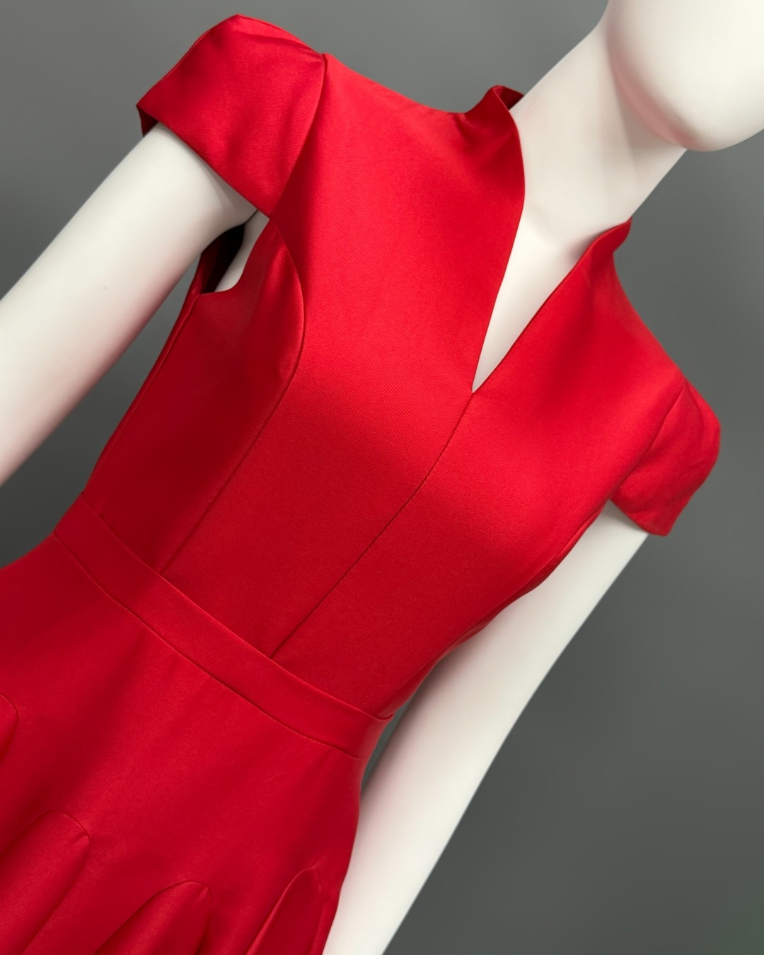 เดรสแฟชั่น เดรสเสื้อคอตั้ง แขนสั้น กระโปรงบาน