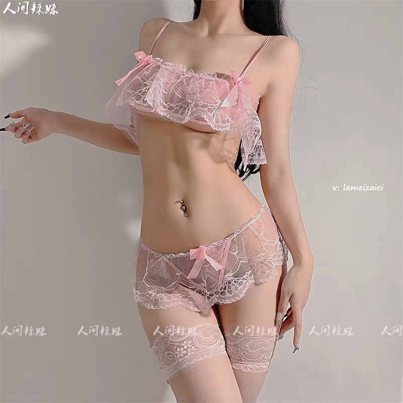 ชุดชั้นใน ชุดบิกินี่ ลูกไม้เซ็กซี่ ซีทรู สีแดง เฉพาะบิกินี่ +G-string เข้าชุด (ไม่รวมสายรัด+ ถุงน่อง)