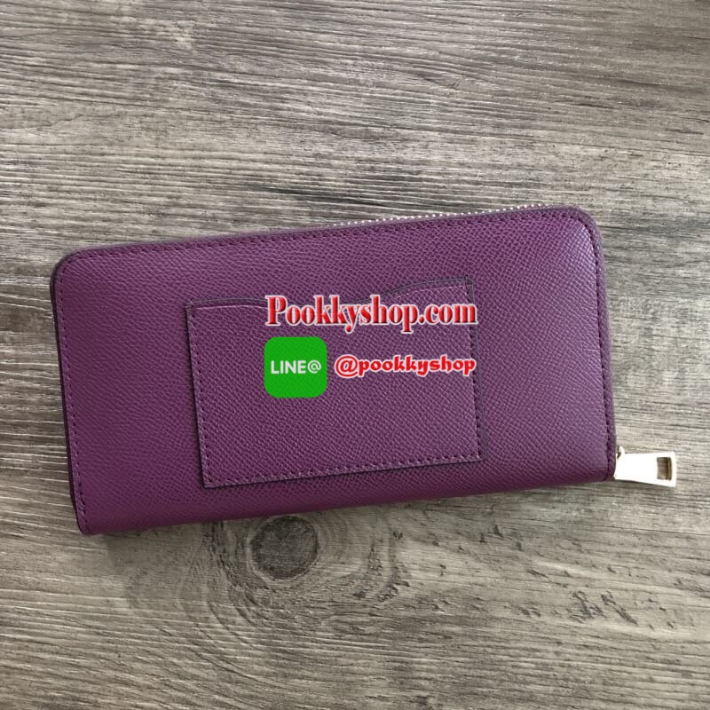 COACH Women Accordion Zip Wallet in Embossed Textured Leather กระเป๋าสตางค์ใบยาว เปิด-ปิดกระเป๋าด้วยซิปรอบ ด้านในมีช่องใส่บัตร ช่องใส่ธนบัตร และช่องซิปใส่เหรียญค่ะ ด้านหลังมีช่องใส่บัตร 1 ช่อง