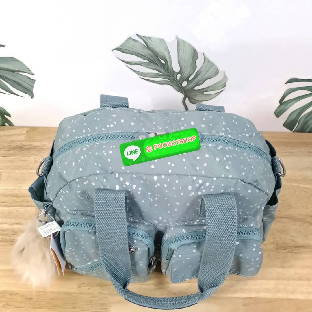 Kipling Women’s Defea Top-Handle Bag (ผ้าหนา) กระเป๋าถือหรือสะพายจาก Kipling วัสดุทำจาก Nylon + Polyester