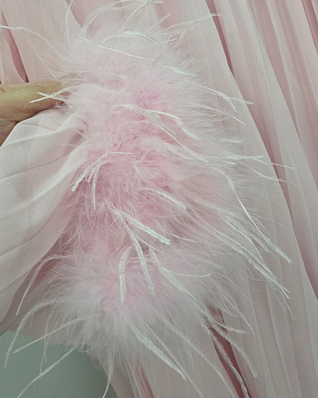 เดรสแฟชั่น เดรสแขนยาว กระโปรงบานตัวปล่อย คัตติ้งประณีต กรุยกราย