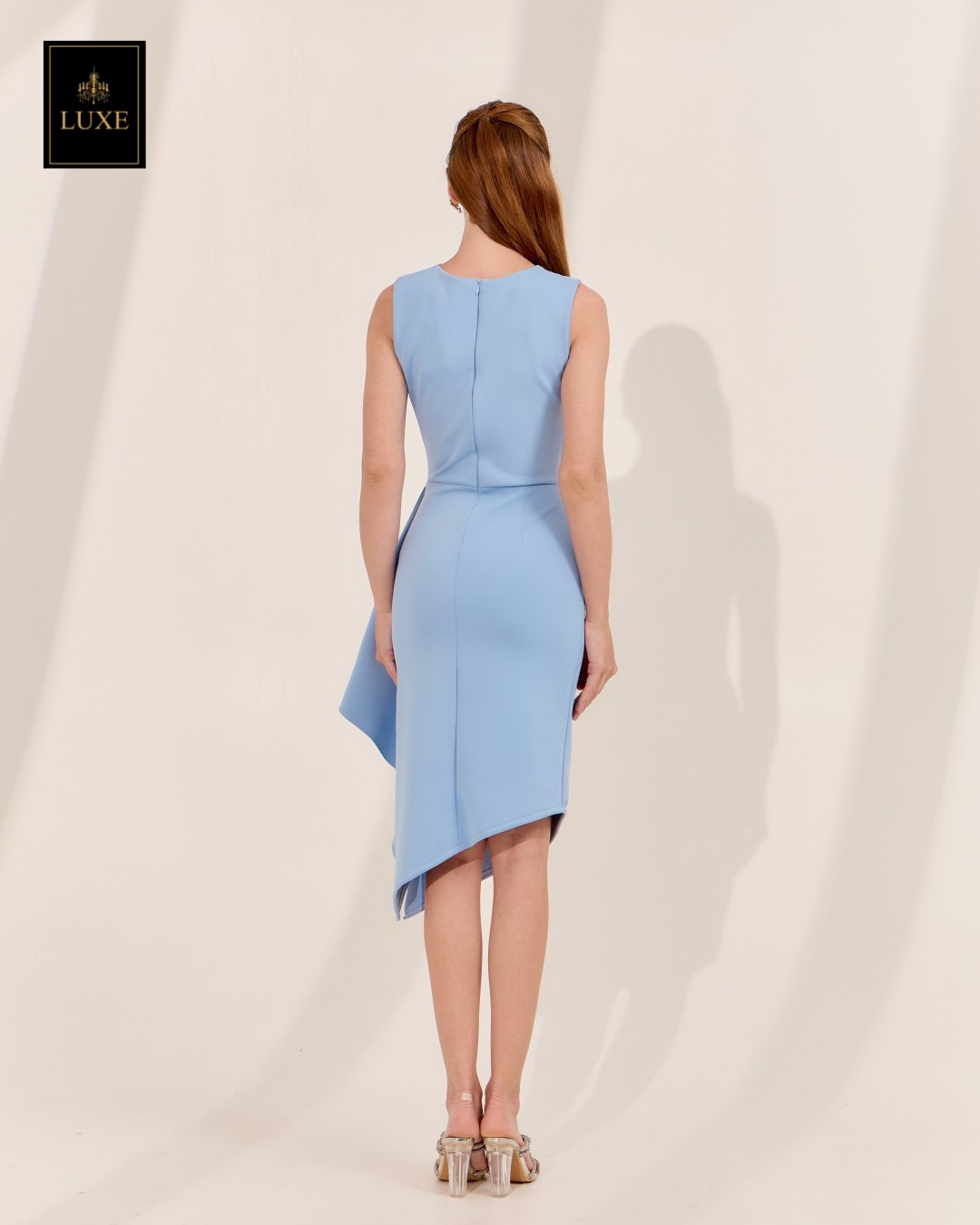 เดรสแฟชั่น เดรสเสื้อคอกลมแขนกุด กระโปรงทรงสอบ แต่งระบายข้าง ปลายเฉลียง