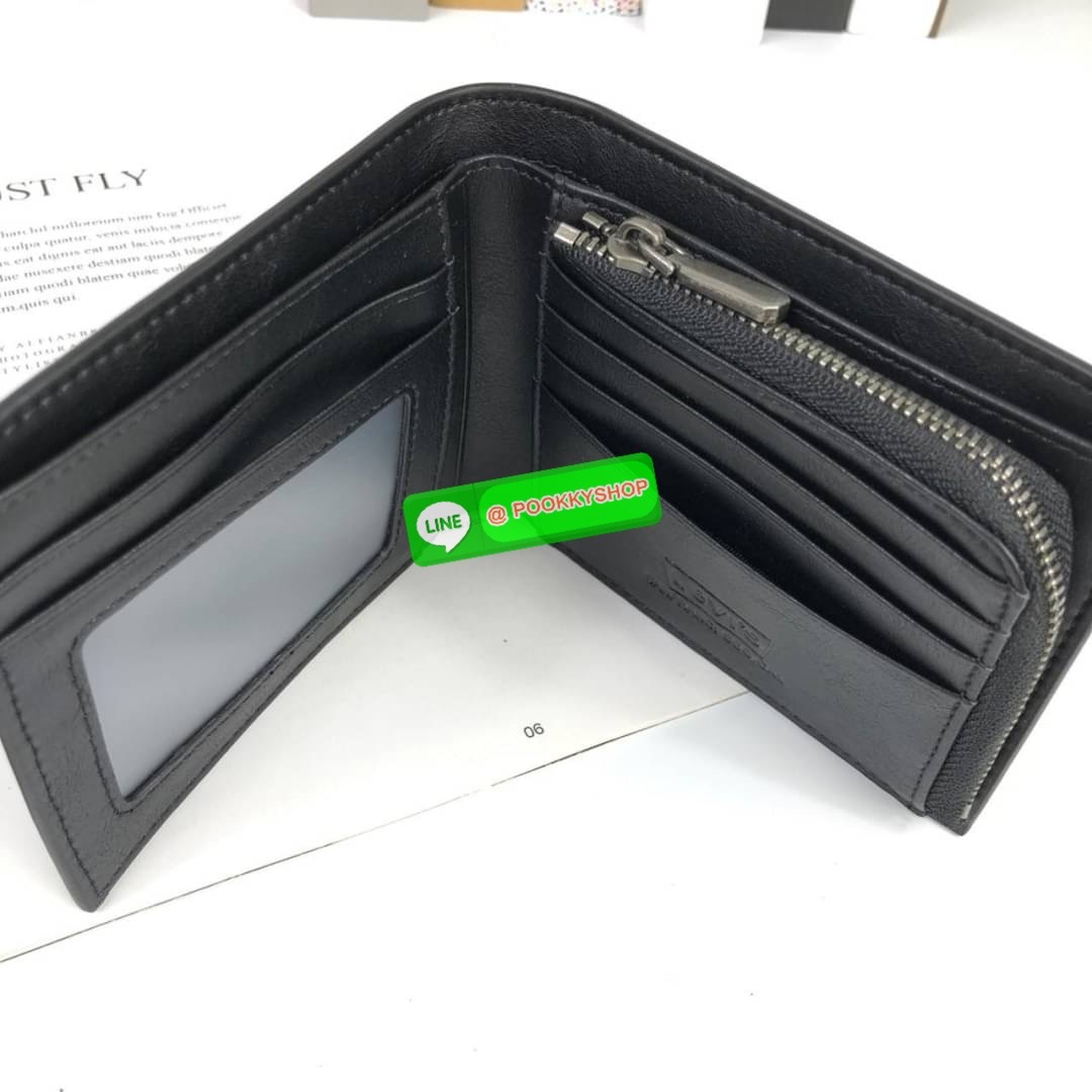Levi's Leather Wallet with Key Fob Set กระเป๋าสตางค์ใบสั้น Set สุดคุ้มมอบให้เป็นของขวัญหรือใช้เองก็แนะนำค่ะ