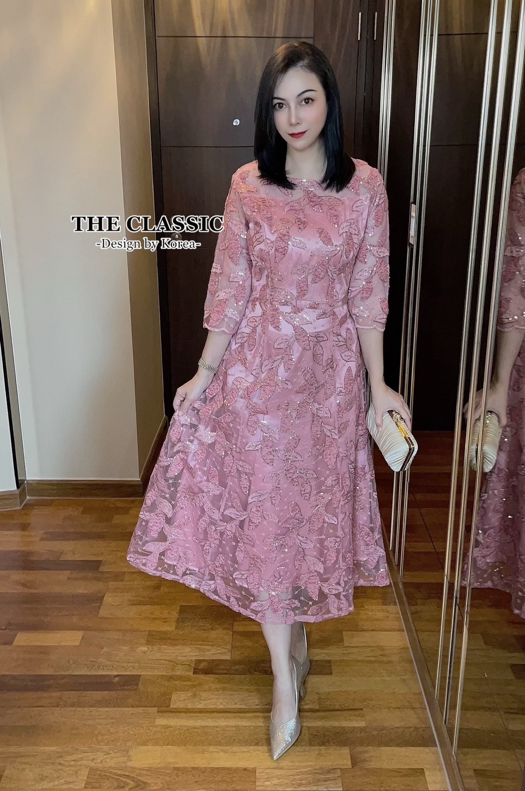 เดรสแฟชั่น เดรสยาวออกงานปักเลื่อม ใช้ผ้าเนื้อดีปักลวดลายใบไม้