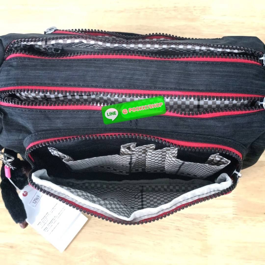 KIPLING RETH CROSSBODY BAG ซับในตาราง วัสดุ Nylon +polyester กระเป๋าสะพายข้างหรือ สะพาย Crossbody ได้ ช่องหน้าเปิด-ปิด ด้วยซิป พร้อมช่องแยกบ่อยด้านข้าง ช่องหลัก 2 ช่อง ด้านในโล่งกว้าง สามารถจุสัมภาระได้เยอะ พร้อมช่องซิปหลัง สายสะพายปรับระดับสั้น-ยาว ได้ f