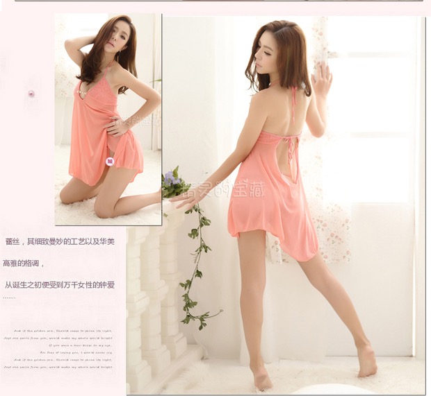 ชุดนอนเซ็กซี่ ชุดนอนซีทรู สีโอรส แต่งลูกไม้ซีทรู ติดเพรชกลางอก ชายเล่นระดับ แต่งสายผูกด้านหลังเพิ่มความเย้ายวน เนื้อผ้าทิ้งตัว สวยหรู +G-string