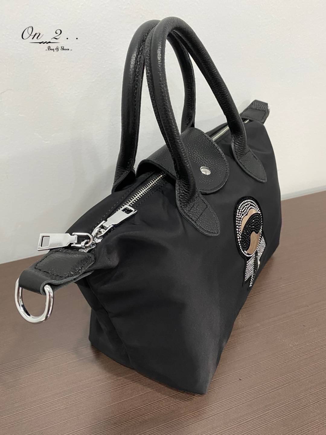 New Arrival 🔥🔥🔥 Nylon Bag with crossbody ▪️กระเป๋าผ้าไนลอน ไซด์กลาง ▪️หิ้วได้ สะพายข้างได้