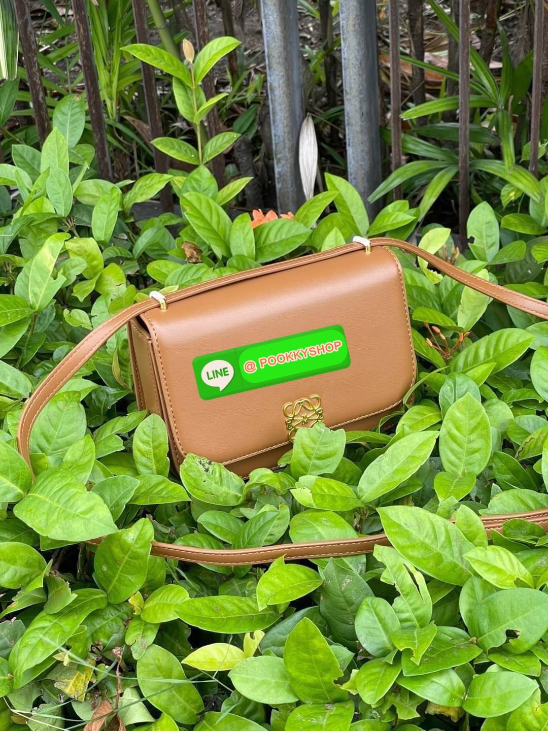 *small ðLOEWE Goya anagram small leather shoulder bag āļĄāļēāļāļģāļāļ§āļēāļĄāļĢāļđāđāļāļąāļāļāļļāļāļāļĩāđāļāļĨāļāļāļ āļāļĢāļ°āđāļāđāļē GOYA āđāļāđāļāđāļĄāđāļāđāļŦāļĄāđāļĨāđāļēāļŠāļļāļāļāļēāļ Loewe āļāđāļ§āļĒāļĢāļđāļāļāļĢāļāļāļĨāđāļāļāļāļąāļāļāļĨāļēāļŠāļŠāļīāļāļāļĩāđāļĄāļēāļāļĢāđāļāļĄāļĢāļēāļĒāļĨāļ°āđāļāļĩāļĒāļāļāļąāļāļāđāļēāļāđāļāļŦāļē āļāđāļ§āļĒāļĢāļđāļāļāļĢāļāļāđāļāļāļŠāļļāļāļāļĨāļēāļŠāļŠāļīāļ āļāļĢāđāļāļĄāđāļāļĢāļāļŠāļĢāđāļēāļāļāļĩāđāļāļ°āļāļąāļāļĢāļąāļāđāļāļĩāđāļĒāļĄāđāļāļāđāļ§āļĒāļŠāđāļāđāļŦāđāļ