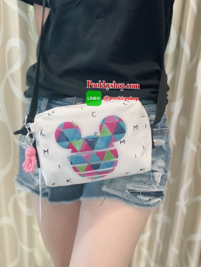 Kipling BRight Disney's Minnie Mouse And Mickey Mouse รุ่นใหม่ชนช้อป!!มาให้เลือกถึง3แบบ3สไตล์ น้ำหนักเบา วัสดุ100% Polyamide มีเหล่าบรรดามิคกี้และมินนี่ที่มาวาดลวดลายลงบนกระเป๋าให้ดูมีสีสัน ที่มีเอกลักษณ์เฉพาะตัว และยังเป็นรุ่นลิมิเต็ดเอดิชั่นฉลองครบ