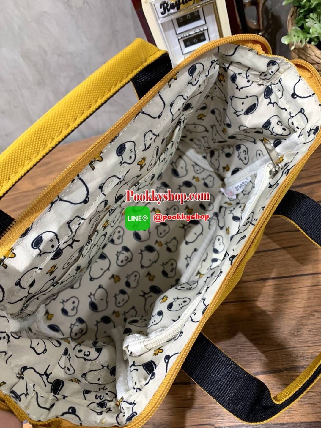 Anello X Peanuts 2 ways Boston regular size(Os-S044) ได้ Collaboration หรือเป็นการร่วมงานกับตัวการ์ตูนสุดคลาสสิคอย่าง Peanuts มานำเสนอโดยเอาคาแลคเตอร์ ในการใช้ชีวิตประจำวัน ที่เหมาะสม มาวางบนตัวกระเป๋า กระเป๋า anello (อเนลโล่) กระเป๋าเป้แบรนด์ของญี่ปุ่น ท