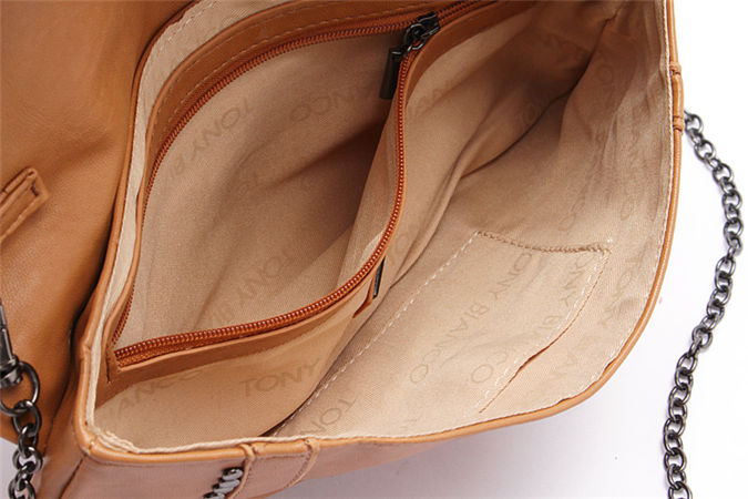 กระเป๋า Clutch มือ TONI BIANCO แบรนด์สุดหรูออสเตรเลีย สีน้ำตาล หนังหรูสุดนุ่ม สายโซ่ ถอดใส่ได้คะ