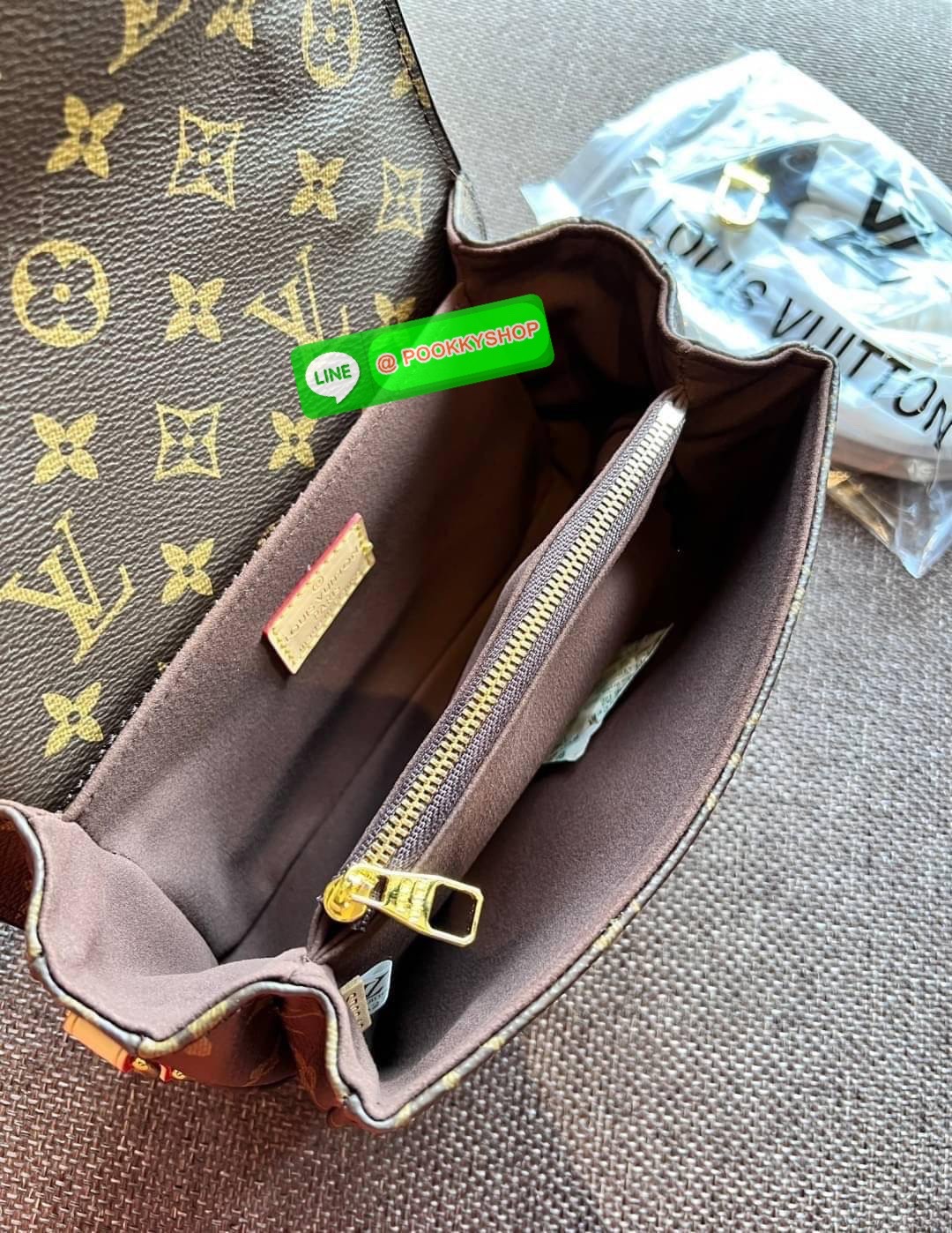 Back in stock มาค่ะใครรออยู่! ❣️ละมุนตาละมุนใจกับน้องเลยค่ะ หนึ่งในรุ่นที่สาวๆต้องมี ห้ามพลาด #ทำใจว้าวุ่นมาก😘 Louis Vuitton Pochette Métis East West 💌พร้อมส่งที่ไทย Luxury ไปกับ LV premium gift duty free ตปท. หนังแท้นิ่มอย่างดี สวย