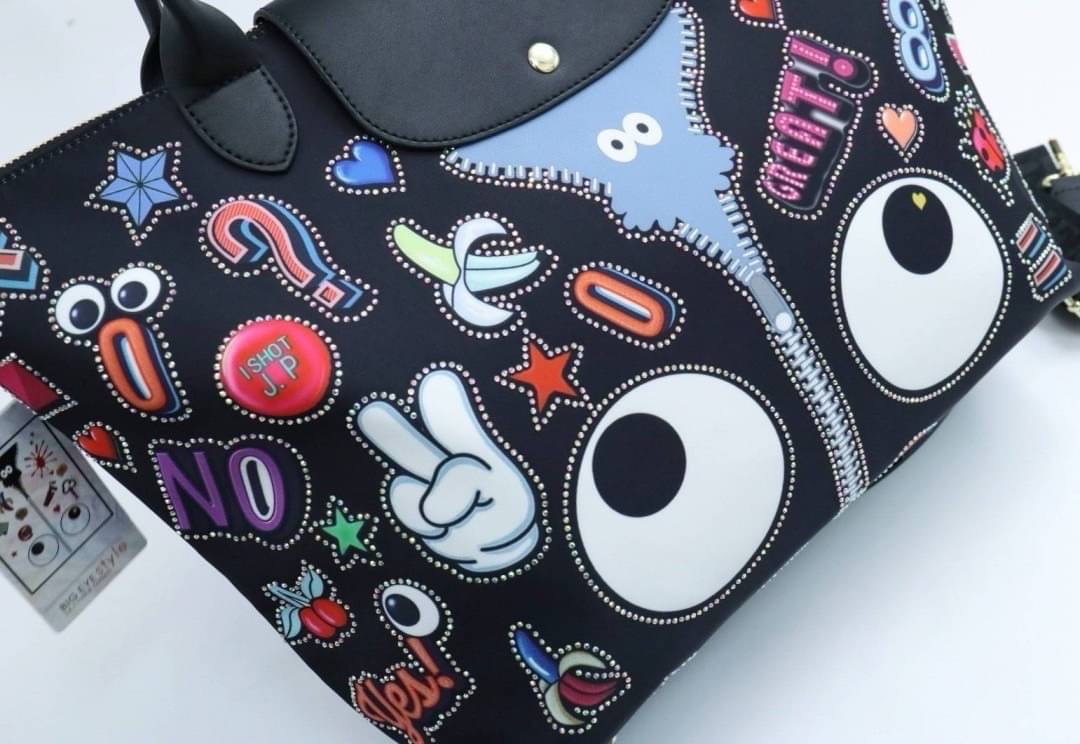 EYE THE ME (sideways glance) เห็นแบรนด์ก้อต้องวางใจในแบบของเค้า น่ารักไม่เคยหยุด คุณภาพจัดเต็ม เย็บเนียบสวยไม่มีที่ติ