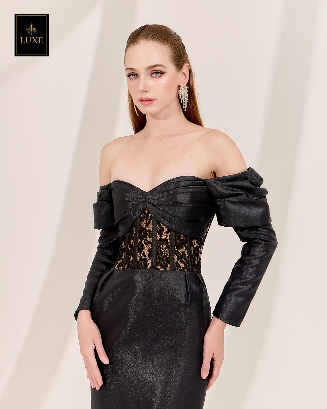 เดรสแฟชั่น เดรสเสื้อเปิดไหล่แขนยาว กระโปรงทรงสอบ