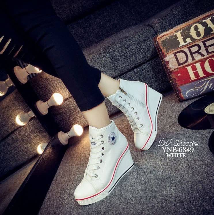 แบบใหม่พร้อมส่ง รองเท้าผ้าใบหุ้มข้อนำเข้าเสริมส้น Style Converse วัสดุผ้าแคนวาส ส้นPU มีซิปด้านข้างใส่ง่าย ทรงสวยฮิตขนาดนี้ รีบจองกันนะคะสาวๆ