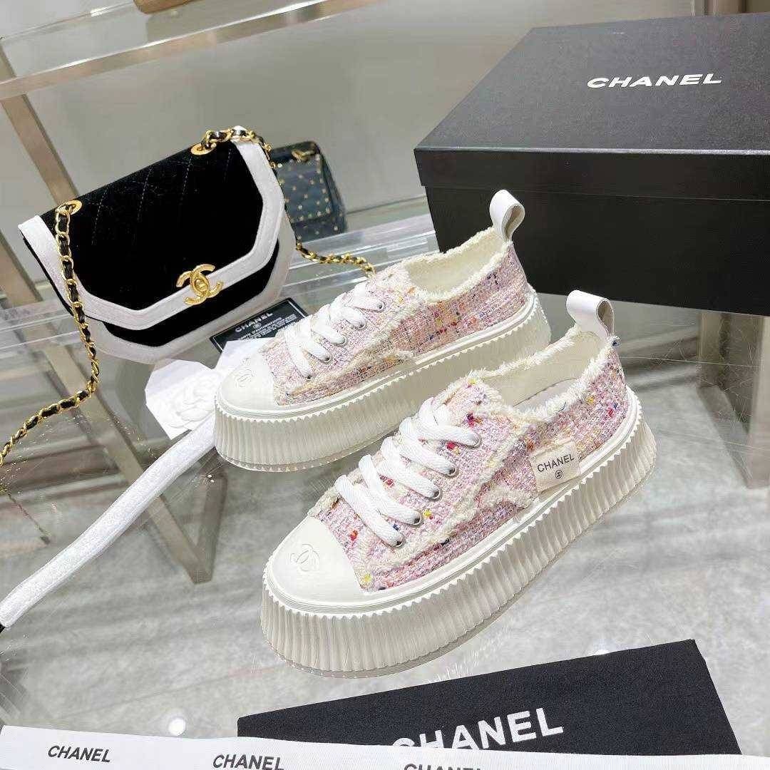 พร้อมส่ง... งานเป๊ะมากก งานเกรดดีที่สุด ขึ้นแบบ 1:1 CHAMEL คอลใหม่2022 ใส่เที่ยวเกร๋ๆดูแพงเเนะนำค่า ของต้องมีนะจ้าา .คอลใหม่ทรงเเละสีใส่ได้กับทุกชุด ใส่สวยๆ เกร๋ๆเลยค่า คู่นี้ใช่เลยค่า อีกรุ่นที่ต้องมีติดตู้นะค่า คอลเลคชั่นใหม่ล่าสุดงานเกรดHiend. รุ่นนี้ง