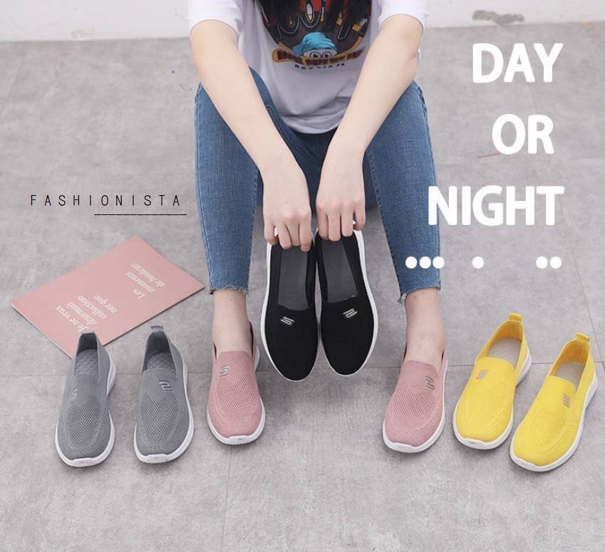 มาแล้วจ้าา .. รองเท้าสุขภาพที่แท้ทรู พร้อมส่งไม่ต้องรอพรีคร๊า ไม่อยากให้พลาดเลยสำหรับรุ่นนี้ !! รองเท้าสุขภาพทรงสลิปออน วัสดุผ้าทอเนื้อหนานุ่มขึ้นทรง ใส่สบาย ระบายอากาศดีม๊ากก ดีไซน์สวยเก๋ พื้นยาง 1.5 นิ้ว ตัวพื้นรองเท้าเป็น Breathable insole ระบายอากาศแล