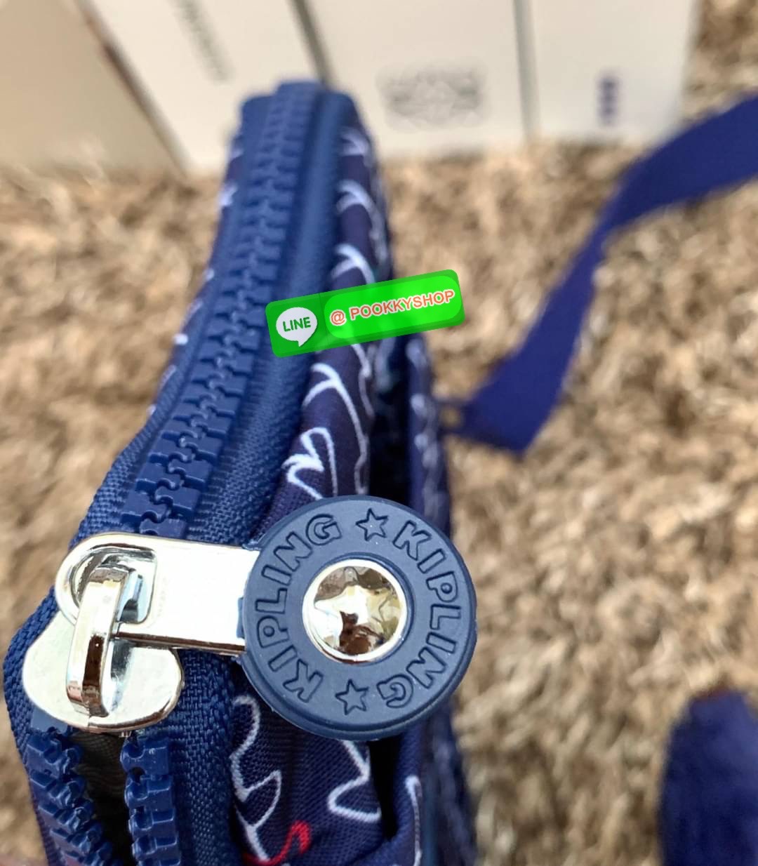 KIPLING TALLY KI1079 🎯ไม่มีใครไม่รู้จักกับแบรนด์ดังฝั่งเบลเยียม อีกหนึ่งแบรนด์ที่สาวๆต้องมีติดตัวอย่างน้อย1ใบค่าา 🔺กระเป๋าสะพายข้าง วัสดุไนล่อนอย่างดี เคลือบกันน้ำ