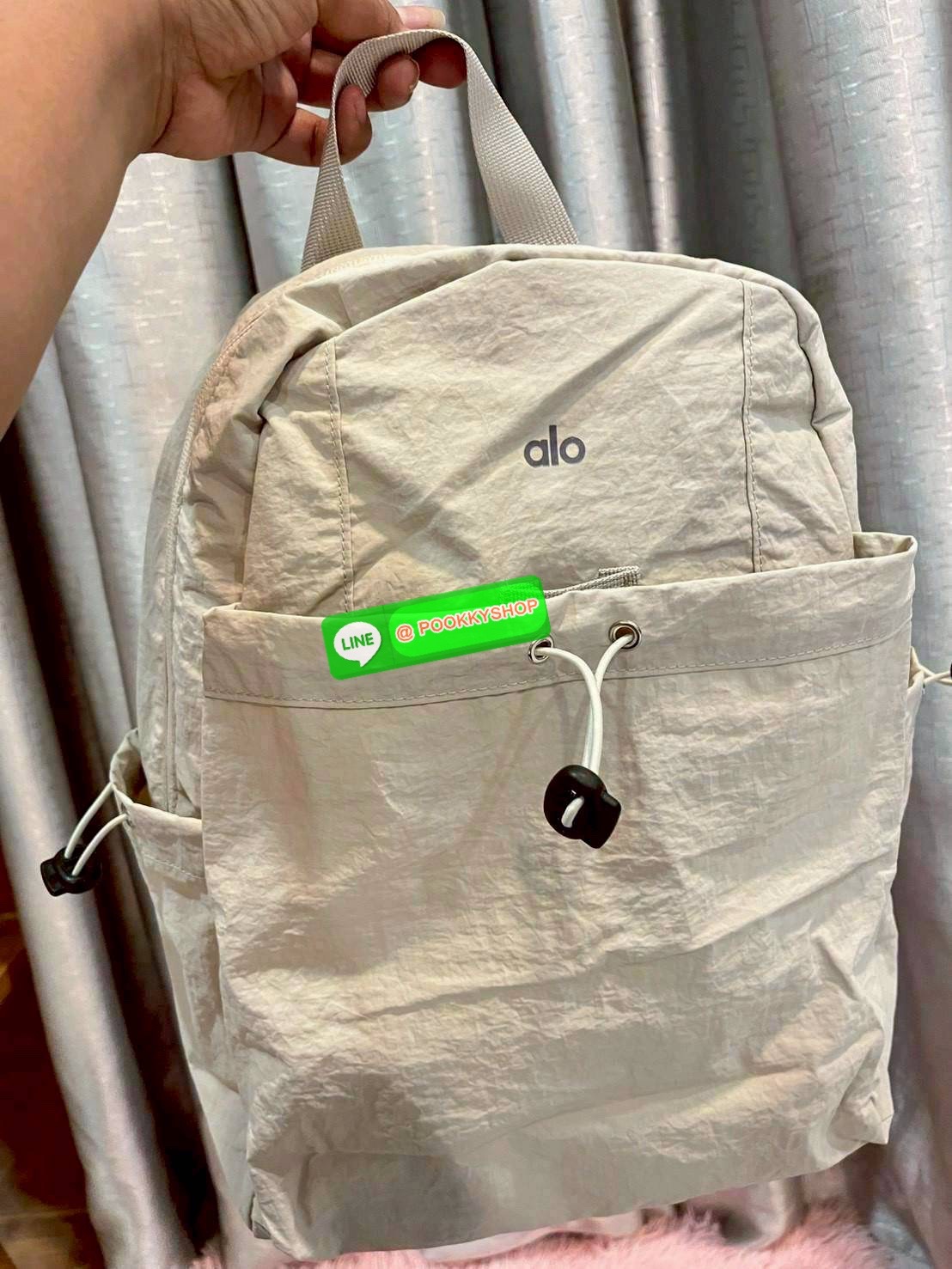 🩷กระเป๋าเป้ alo สะพายเท่ๆ 🩷 💕กำลังฮิต งานสวย เนื้อผ้าร่ม กันน้ำได้ 💕สะพายไปเดินป่า เข้าแคมป์ หรือใส่หนังสือได้หมด