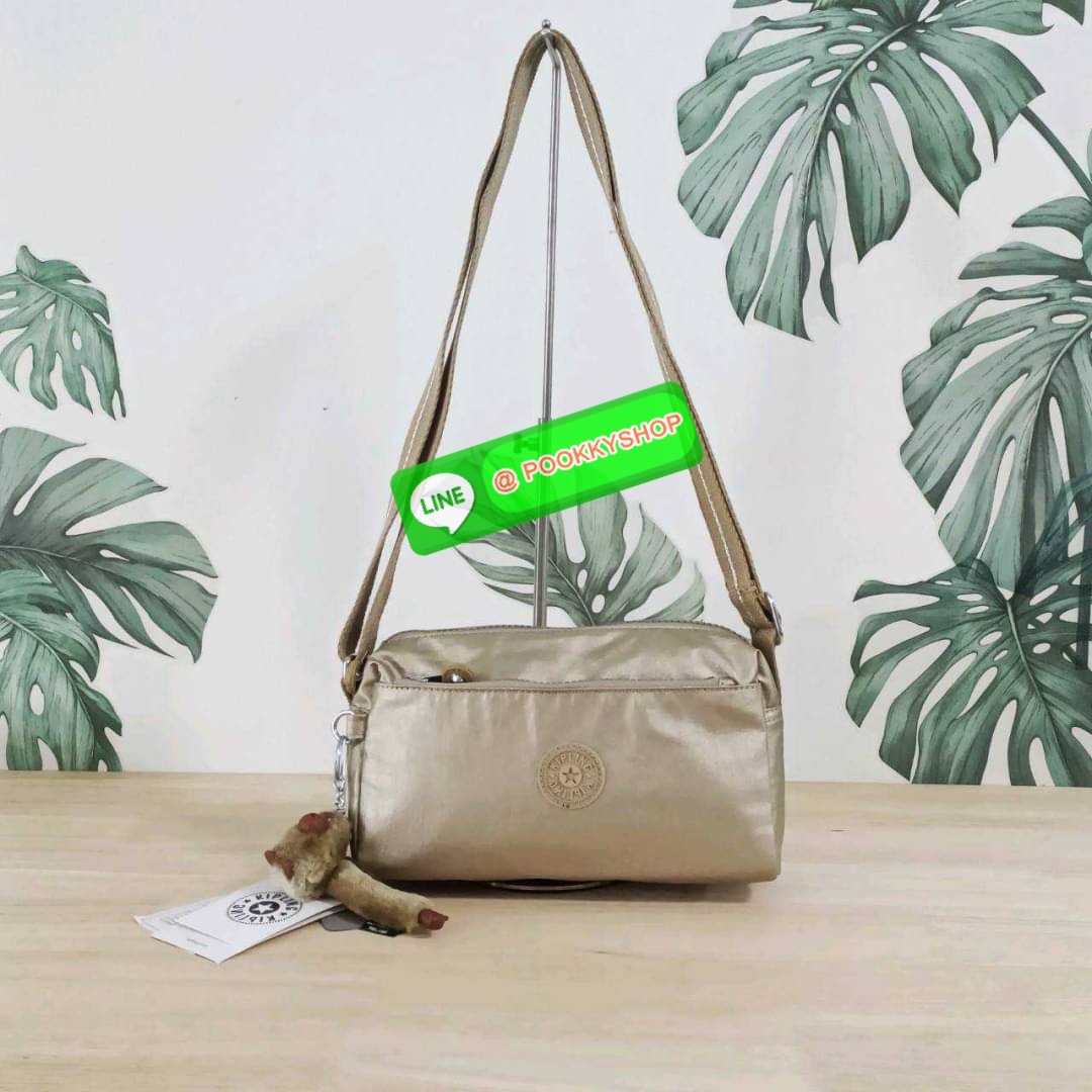 KIPLING Monkey program K16217 Seoul up sling bag รุ่น 3 ซิป สะพายข้าง ขนาดเล็กทรงสี่เหลี่ยมผืนผ้า วัสดุ Nylon 100% หลากหลายฟังก์ชั่นใช้งาน ครบครันในใบเดียว