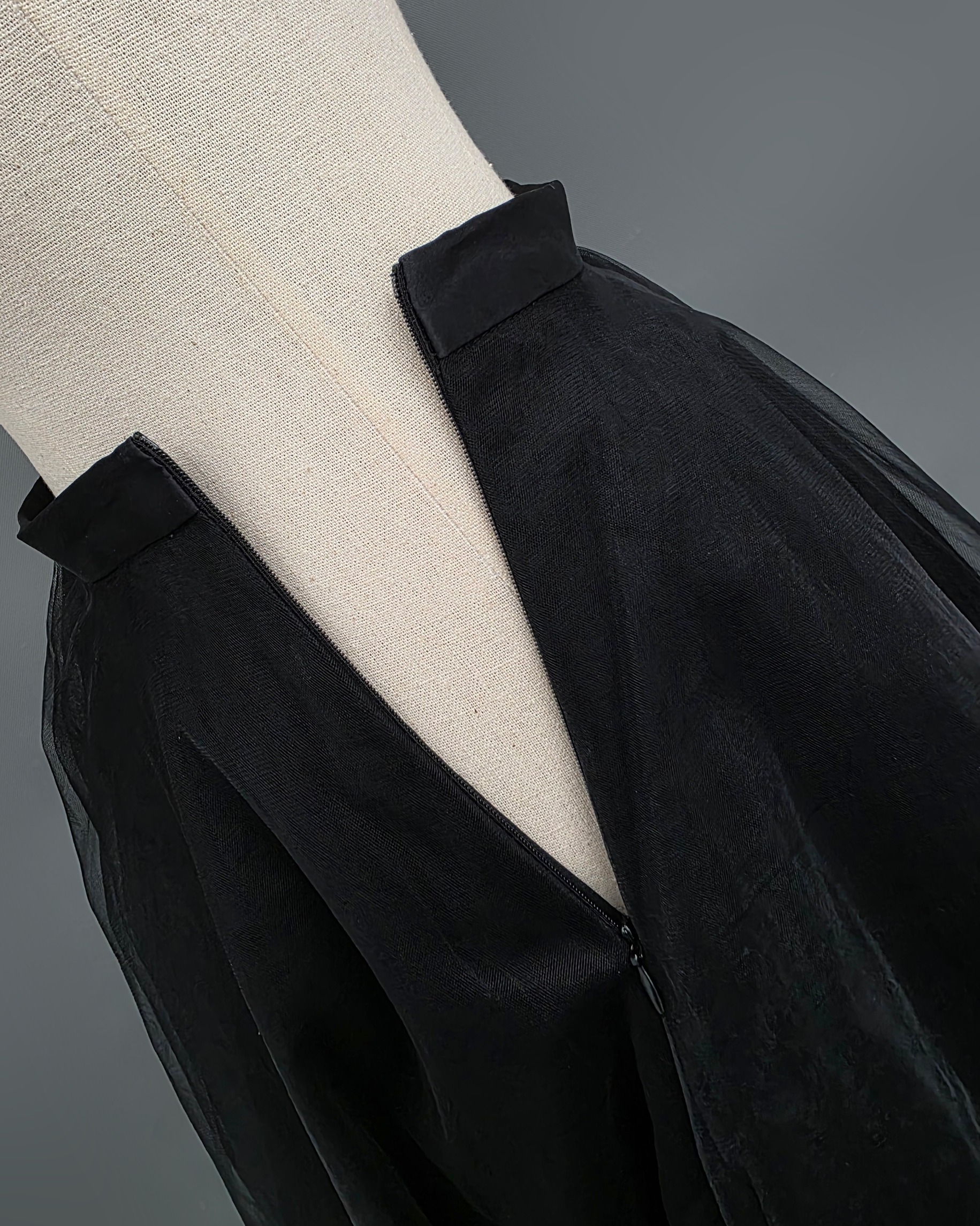 กระโปรงแฟชั่น กระโปรงบานทรงวงกลม ด้านในมีโครงช่วยให้กระโปรงบานสวย