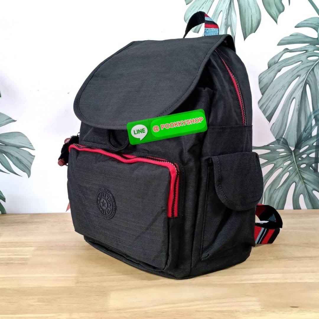 Kipling City Pack Medium Backpack กระเป๋าเป้ Kipling ขนาดกลาง วัสดุ Polyester 100% มีหูหิ้วด้านบน -ด้านหลัง มีซิปหลัง 1ช่องลึก -ด้านข้างมีช่องใส่ของเล็กน้อยทั้ง 2 ด้าน เปิด-ปิด ด้วยกระดุมแม่เหล็ก -ด้านหน้ามีช่องซิปใส่ของแยก 1 ช่อง และ ช่องปรับขนาดด้วยสายล