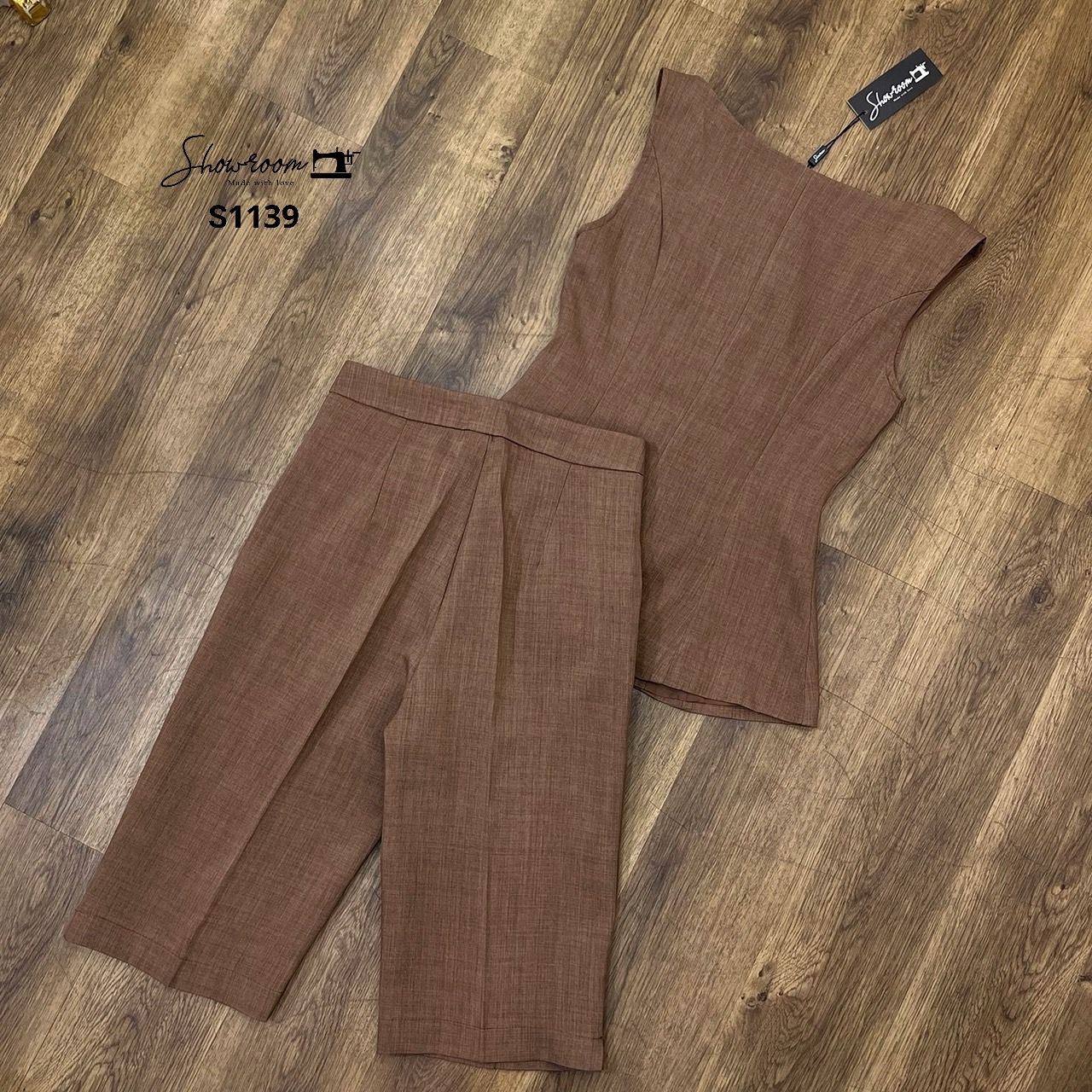 ชุดเซทแฟชั่น เซ็ตนี่คือดีย์ เป็นเซ็ตติดแกรมที่ต้องมีติดตู้นะจ๊ะ