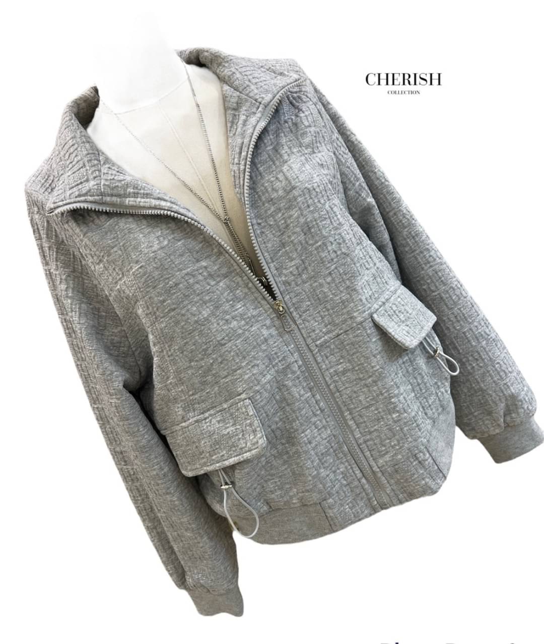 เสื้อคลุมคอปกแขนยาว เนื้อผ้า knit ผสม cotton บุซับในอย่างดี ใส่อุ่นๆ ไม่ทิ้งความน่ารักลุคคุณหนู เนื้อผ้าดูแพง สวมใส่ได้ง่าย แมทช์คู่กางเกงยีนต์ขาสั้นรองเท้าผ้าใบเก๋ๆ หรือ จับคู่ยีนต์ขาเดฟ+รองเท้าบูททรงสูง ลุคไหนก็รอดค่ะ