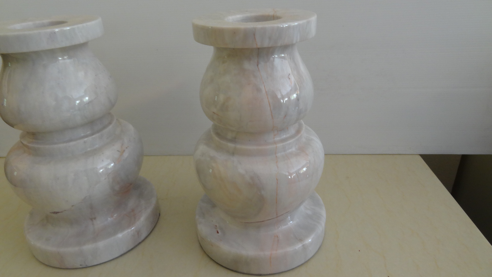 เชิงเทียน หินอ่อน ขนาดสูง 30 เซนติเมตร กว้าง 12 เซนติเมตร 1 คู่