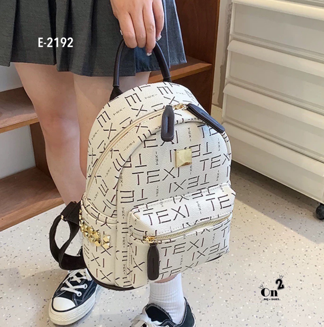 มาแล้วค่า เป้ Collection ใหม่ล่าสุด สวยไม่ไหว รุ่น everyday bag เป้ได้ สะพายได้พกใบเดียวจบ งานซิปใช้งานง่ายค่า