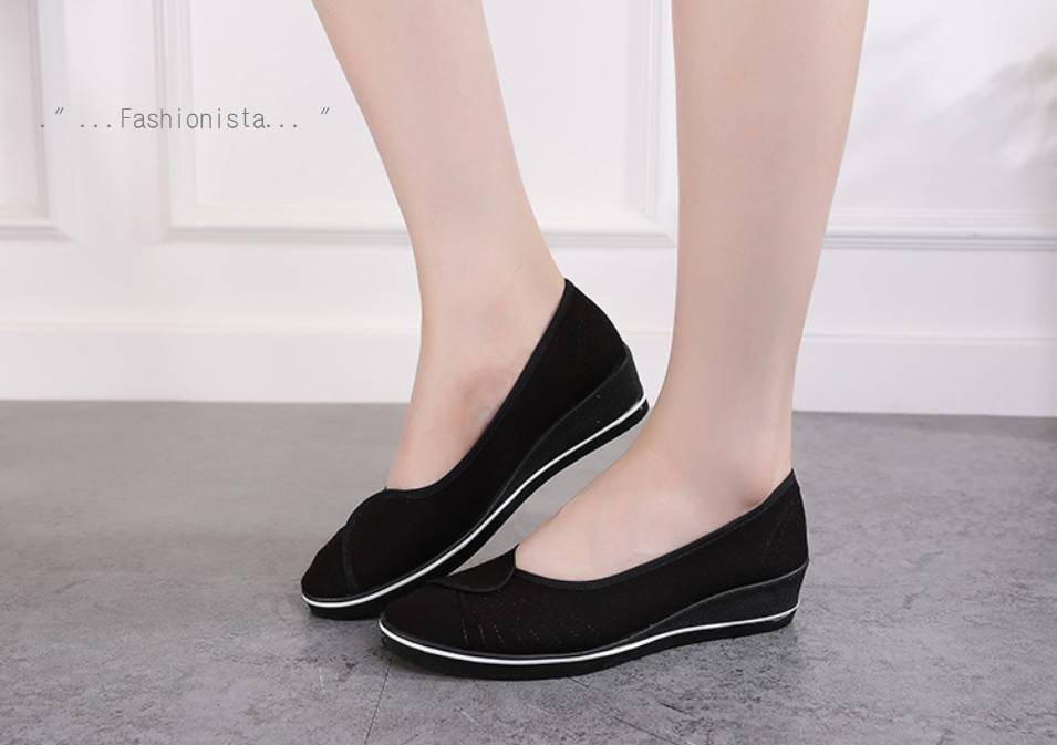 มาแล้วค๊าาา รอบที่แล้วหมดไวม๊ากก ใครรออยู่รีบๆสั่งค๊าา รองเท้าคัชชูลำลองสไตล์เกาหลี วัสดุผ้าแคนวาส พื้นยางพารา 1.5นิ้ว ทรงสโลปรับน้ำหนักเท้ายืดหยุ่นดีเยี่ยม ใส่สบายมากๆ แมชได้ทุกชุดค่ะ งานสวย ถ่ายจากสินค้าขายจริง 100%