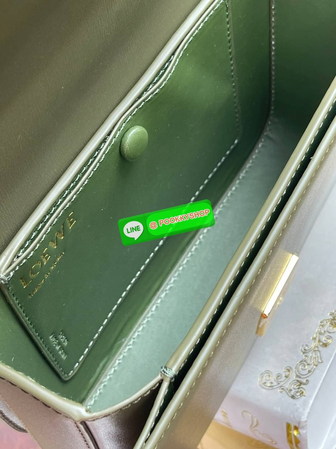 *small ðLOEWE Goya anagram small leather shoulder bag āļĄāļēāļāļģāļāļ§āļēāļĄāļĢāļđāđāļāļąāļāļāļļāļāļāļĩāđāļāļĨāļāļāļ āļāļĢāļ°āđāļāđāļē GOYA āđāļāđāļāđāļĄāđāļāđāļŦāļĄāđāļĨāđāļēāļŠāļļāļāļāļēāļ Loewe āļāđāļ§āļĒāļĢāļđāļāļāļĢāļāļāļĨāđāļāļāļāļąāļāļāļĨāļēāļŠāļŠāļīāļāļāļĩāđāļĄāļēāļāļĢāđāļāļĄāļĢāļēāļĒāļĨāļ°āđāļāļĩāļĒāļāļāļąāļāļāđāļēāļāđāļāļŦāļē āļāđāļ§āļĒāļĢāļđāļāļāļĢāļāļāđāļāļāļŠāļļāļāļāļĨāļēāļŠāļŠāļīāļ āļāļĢāđāļāļĄāđāļāļĢāļāļŠāļĢāđāļēāļāļāļĩāđāļāļ°āļāļąāļāļĢāļąāļāđāļāļĩāđāļĒāļĄāđāļāļāđāļ§āļĒāļŠāđāļāđāļŦāđāļ